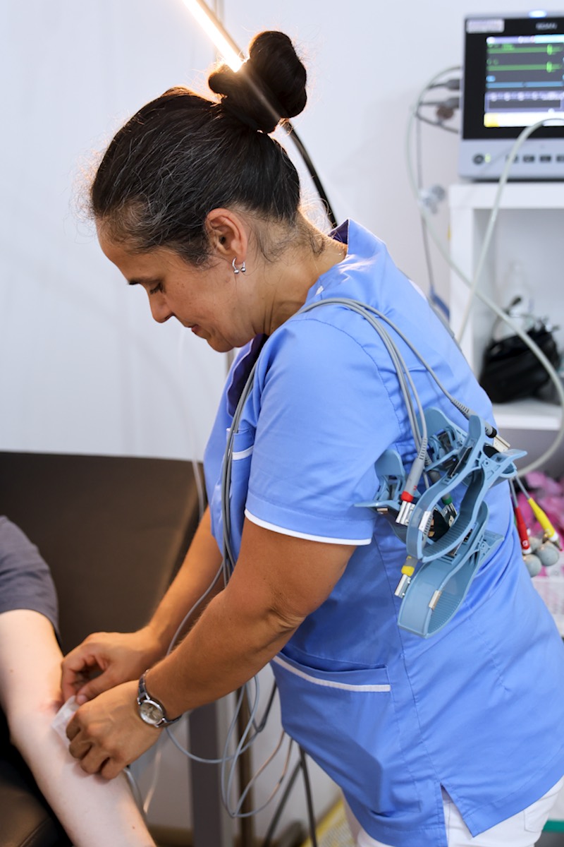Nurse measuring a patient’s vital parameters at CissaMed in Novalja